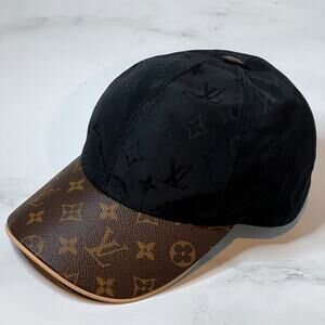 Louis Vuitton Cap Ou Pas Baseball Cap Black Medium NWOT M76528